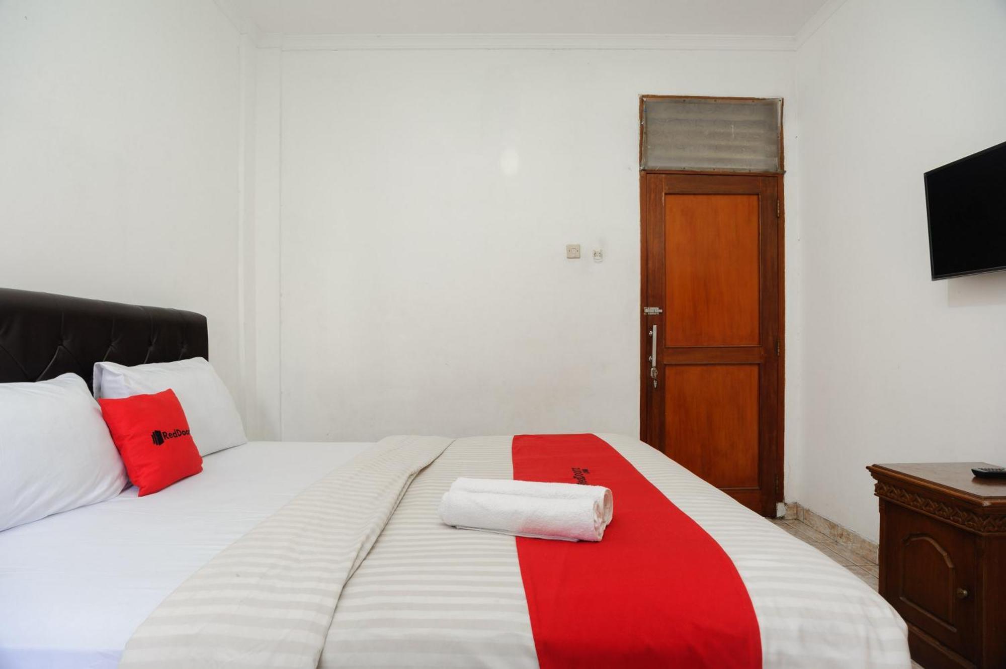 Reddoorz Syariah Near Aeon Mall Tanjung Barat Jakarta Exteriér fotografie