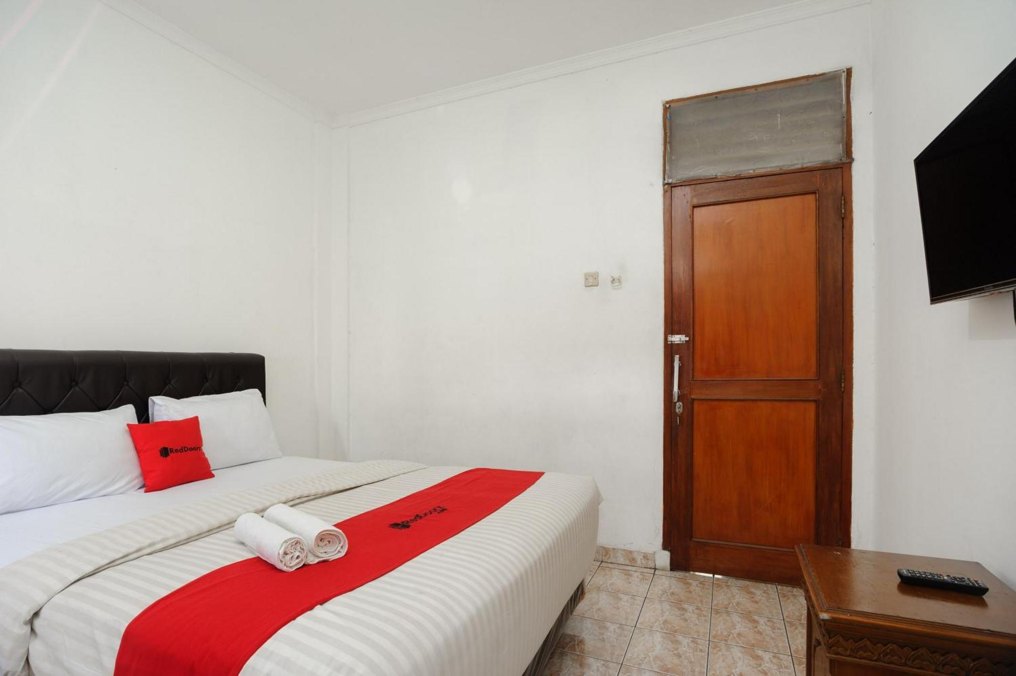 Reddoorz Syariah Near Aeon Mall Tanjung Barat Jakarta Exteriér fotografie