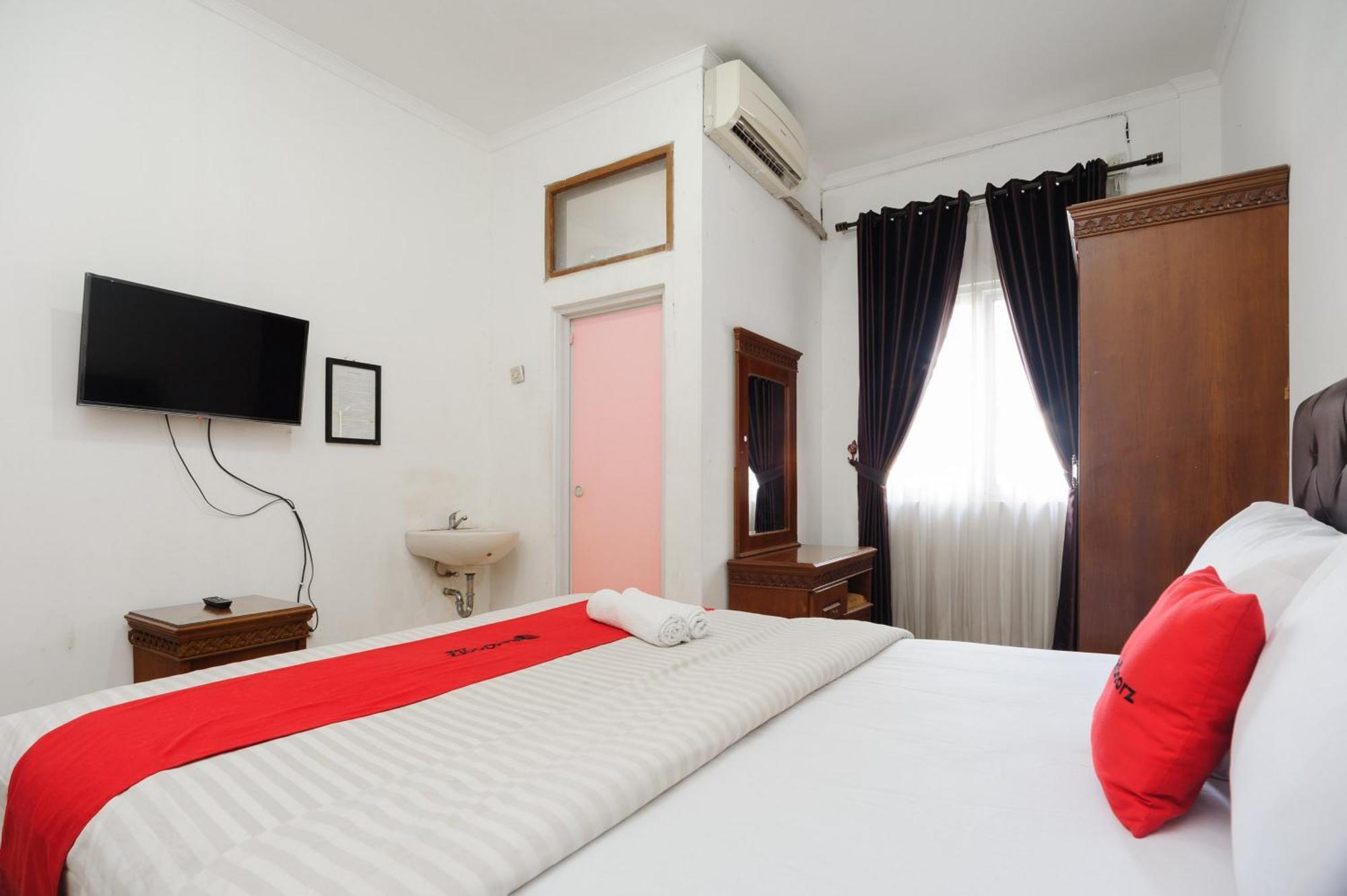 Reddoorz Syariah Near Aeon Mall Tanjung Barat Jakarta Exteriér fotografie